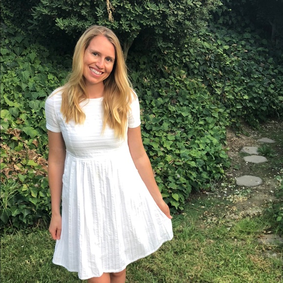 White Dress (Knee Length) - Picture 1 of 6